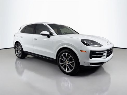 Used 2026 Porsche Cayenne E-Hybrid AWD/4WD image 9