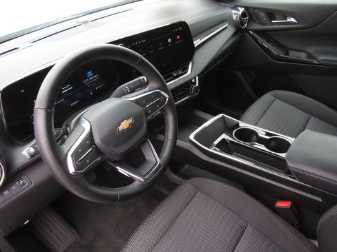 Used 2025 Chevrolet Equinox LT AWD/4WD image 15