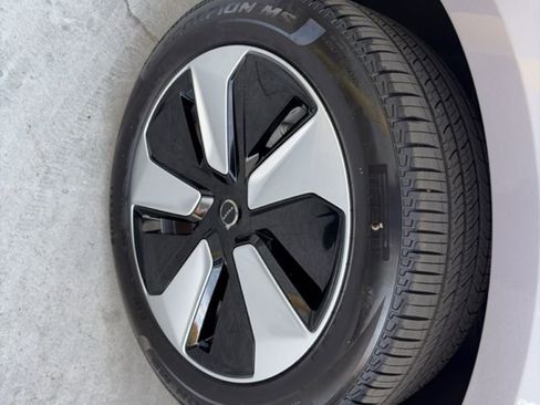 New 2026 Volvo EX90 Plus image 18