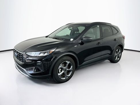 Used 2025 Ford Escape ST-Line FWD image 3