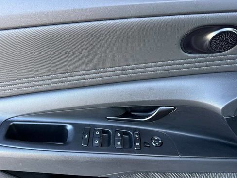 Used 2025 Hyundai Elantra Sport w/ Cargo Package image 11