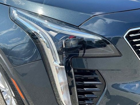 Used 2021 Cadillac XT4 Luxury w/ Cold Weather Package image 32