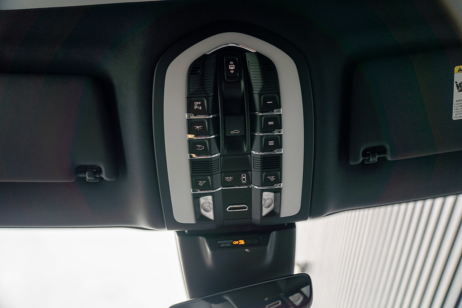 Used 2026 Porsche Macan AWD/4WD image 10