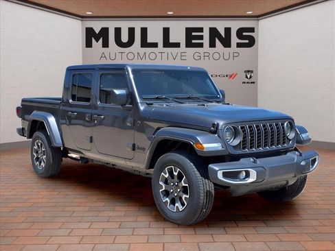 New 2025 Jeep Gladiator Sport w/ Premium Package image 3