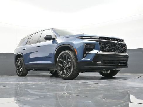 New 2026 Chevrolet Traverse RS w/ LPO, Floor Liner Package FWD image 53