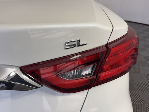 Used 2018 Nissan Maxima 3.5 SL image 16