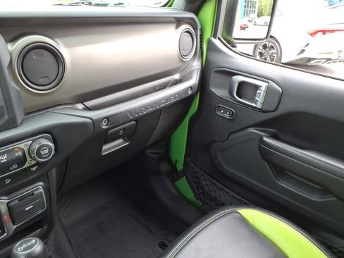 Used 2019 Jeep Wrangler Sport w/ Quick Order Package 24S AWD/4WD image 20