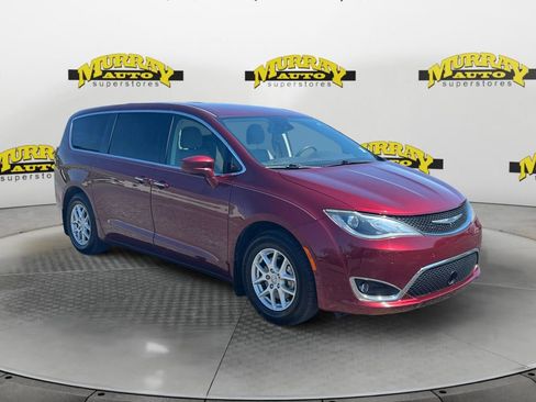 Used 2020 Chrysler Pacifica Touring w/ Advanced Safetytec Group FWD image 8