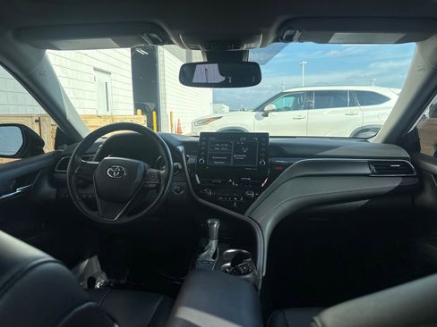 Used 2023 Toyota Camry SE w/ Cold Weather Package image 29