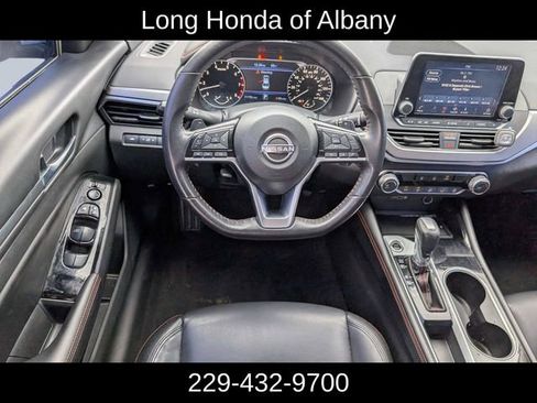 Used 2024 Nissan Altima 2.5 SR FWD image 18