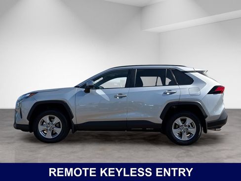 Used 2025 Toyota RAV4 XLE FWD image 3