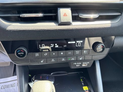 Certified 2026 Subaru Outback Premium AWD/4WD image 23
