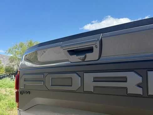 Used 2020 Ford F150 Raptor w/ Equipment Group 802A Luxury AWD/4WD image 16