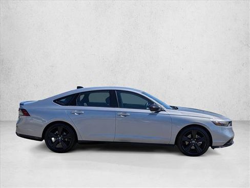 Used 2023 Honda Accord Sport image 4