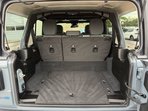 Used 2024 Jeep Wrangler Unlimited AWD/4WD image 24