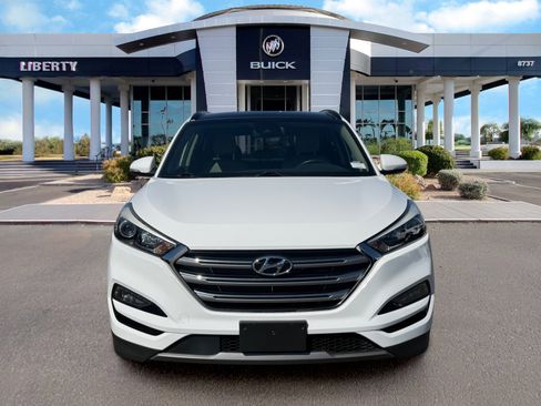 Used 2016 Hyundai Tucson Limited w/ Option Group 03 FWD image 4