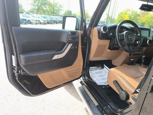 Used 2016 Jeep Wrangler Unlimited Sahara w/ Mopar Chrome Edition Group image 10