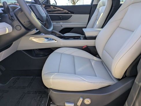 New 2026 Lincoln Nautilus Premier image 17