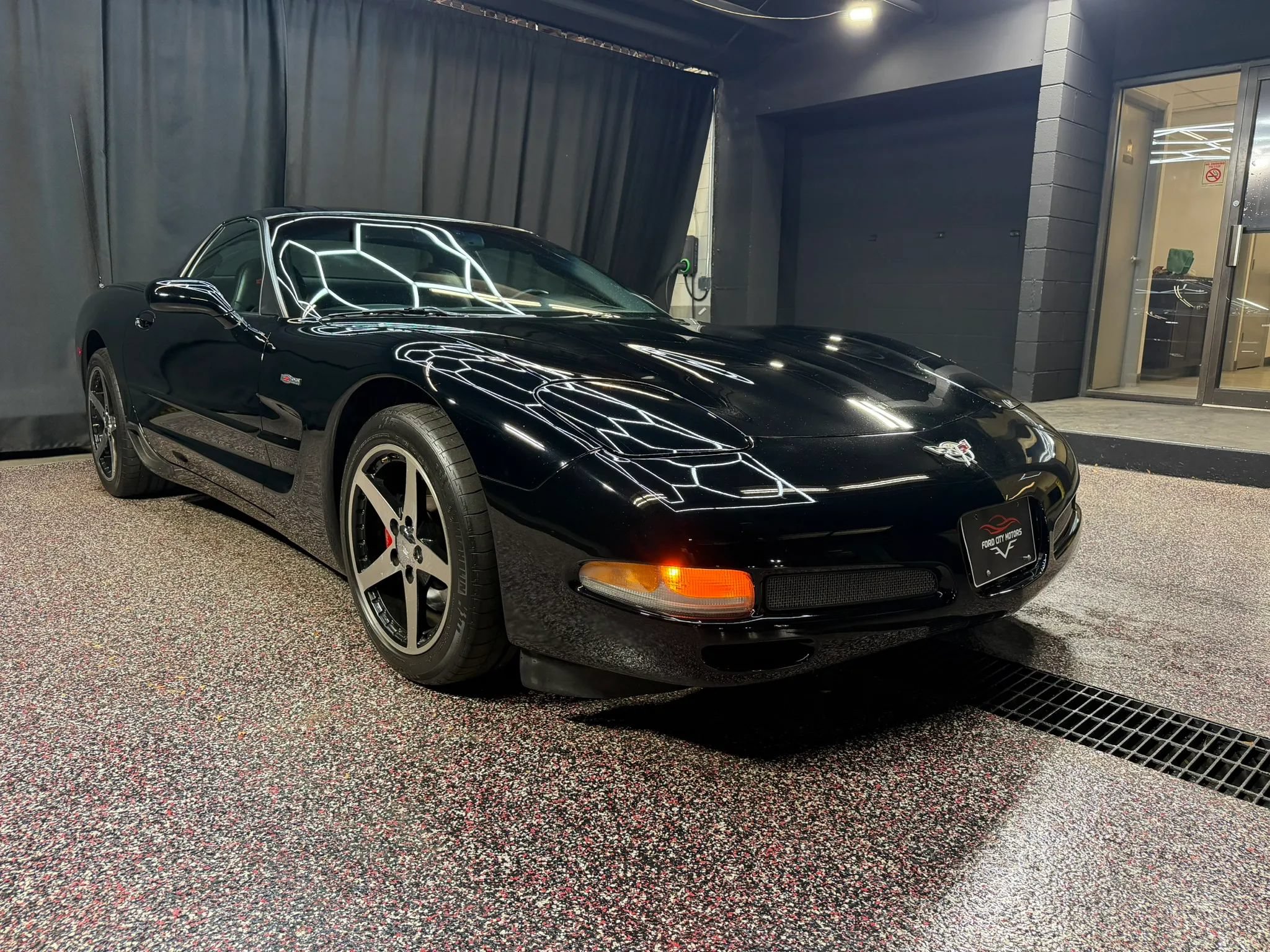 Used 2003 Chevrolet Corvette Z06 w/ Memory Package, 3 Drivers RWD image 17