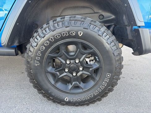 Certified 2023 Jeep Wrangler Unlimited w/ Cold Weather Group AWD/4WD image 33