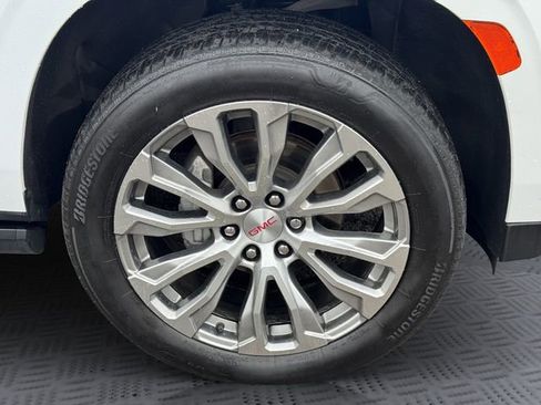 Certified 2023 GMC Yukon XL Denali w/ LPO, Floor Liner Package AWD/4WD image 30