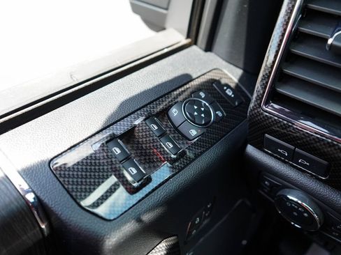 Used 2020 Ford F250 Lariat w/ Lariat Ultimate Package AWD/4WD image 34
