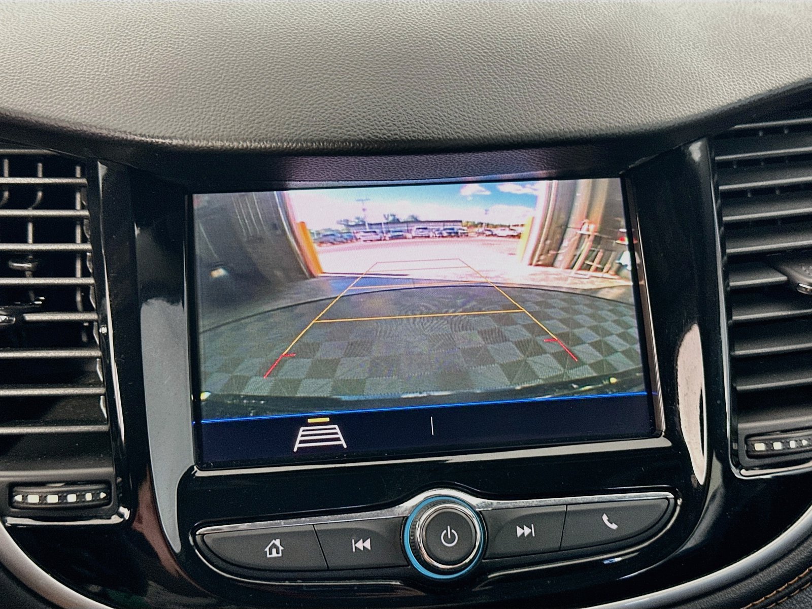 Used 2020 Chevrolet Trax LS w/ Tint and Cruise Package FWD image 13