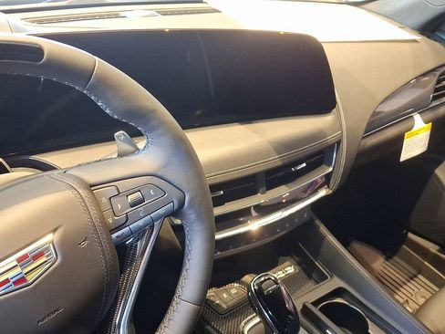 New 2026 Cadillac CT5 V Blackwing w/ Carbon Fiber 1 Package image 7