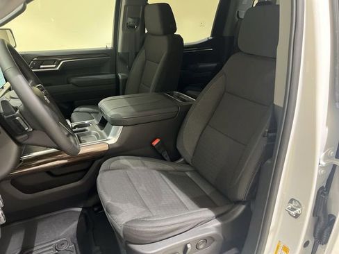 New 2026 Chevrolet Silverado 1500 LT Trail Boss w/ LPO, Dark Essentials Package AWD/4WD image 18