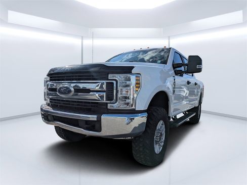 Used 2019 Ford F250 XL w/ STX Appearance Package image 7