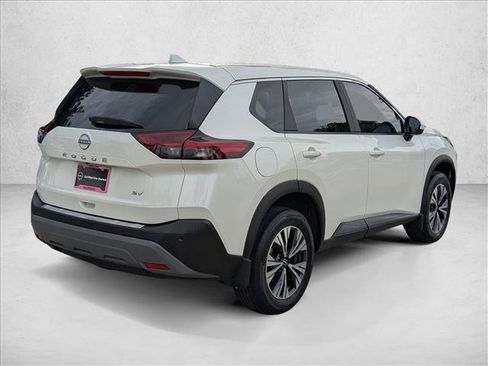 Certified 2023 Nissan Rogue SV FWD image 5