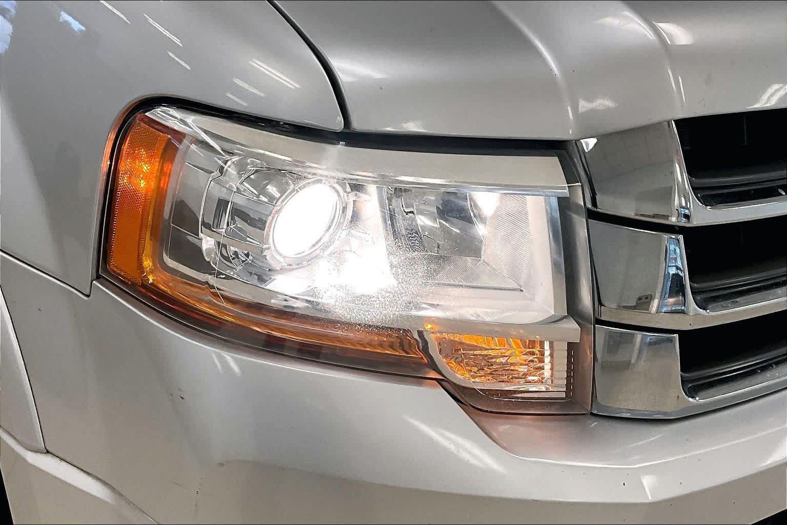 Used 2017 Ford Expedition EL Limited RWD image 25