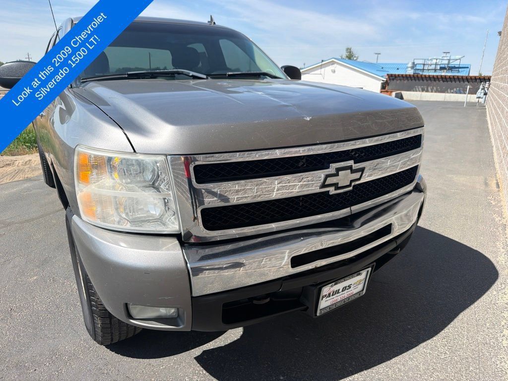 Used 2009 Chevrolet Silverado 1500 LT w/ Power Pack Plus AWD/4WD image 3