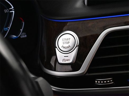 Used 2022 BMW 750i xDrive 750i xDrive w/ Executive Package image 45