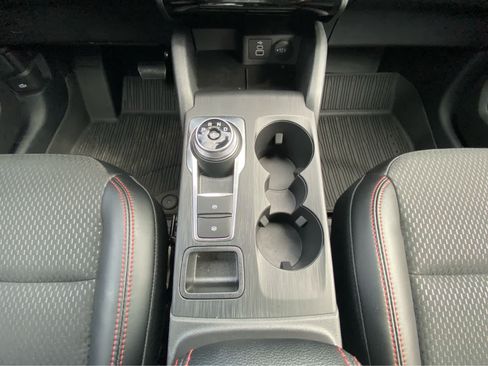Used 2025 Ford Escape ST-Line w/ Tech Pack #1 AWD/4WD image 23