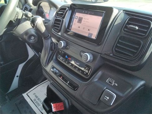 Used 2025 RAM ProMaster 2500 w/ Convenience Group image 21