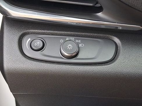 Certified 2024 Buick Envista Preferred w/ Convenience II Package FWD image 24