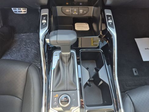 New 2026 Kia Sorento SX image 9