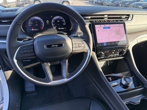 New 2025 Jeep Grand Cherokee L Limited image 14