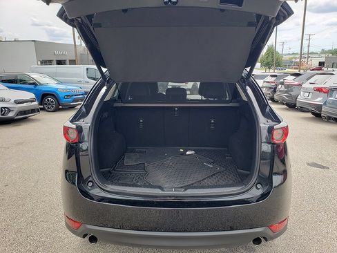 Used 2017 MAZDA CX-5 Touring w/ Preferred Equipment Package AWD/4WD image 8