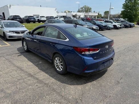 Used 2019 Hyundai Sonata SE FWD image 2