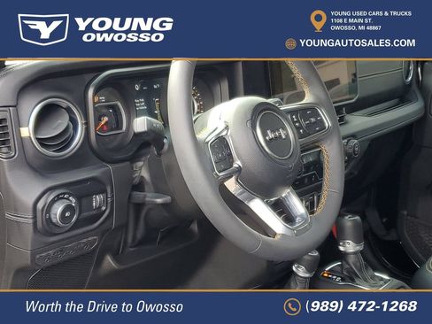 Used 2024 Jeep Wrangler Unlimited Sahara w/ Technology Group AWD/4WD image 10