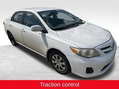 Used 2011 Toyota Corolla LE image 3