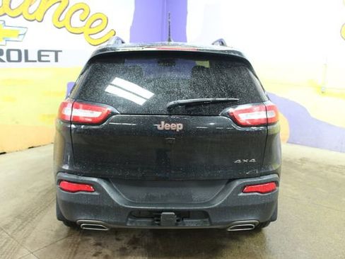 Used 2016 Jeep Cherokee Latitude AWD/4WD image 4