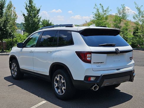 Used 2023 Honda Passport TrailSport image 4
