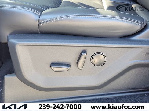 Used 2025 Ford Expedition Max Platinum AWD/4WD image 24