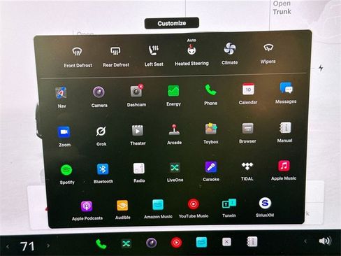 Used 2022 Tesla Model Y Long Range image 13