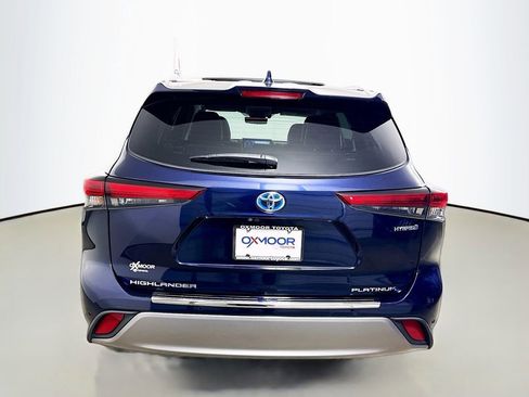 Certified 2022 Toyota Highlander Platinum image 6