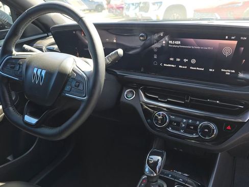 Used 2024 Buick Envista Sport Touring w/ Convenience I Package FWD image 46