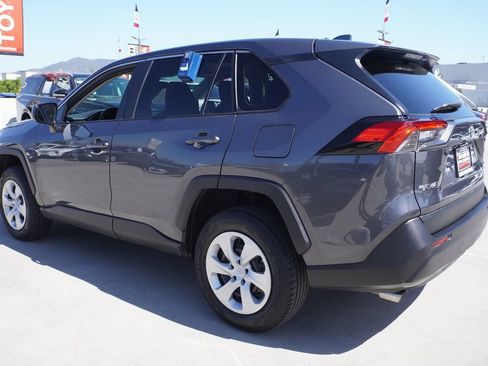 Used 2024 Toyota RAV4 LE AWD/4WD image 5